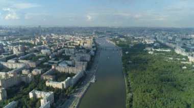 Moskva nehri, Gorky park ve Moskova şehir manzarası havadan görünümü
