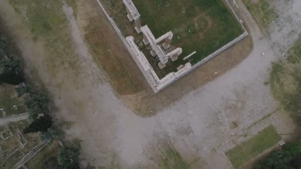 A légi felvétel a Temple of Zeus Olympia Athénban és modern része a város — Stock videók