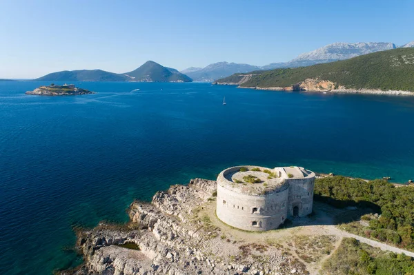 Aerial view of the fortress Arza Lustica peninsula. — Stock Photo, Image