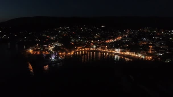 Vista aérea nocturna de la ciudad vieja de Ulcinj — Vídeo de stock