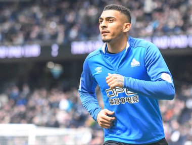 LONDON, ENGLAND - 13 Nisan 2019: Huddersfield oyuncusu Tottenham Hotspur ve Huddersfield Twon arasında oynanan 2018 / 19 Premier League maçı öncesinde Tottenham Hotspur Stadyumu 'nda çekilmiştir..