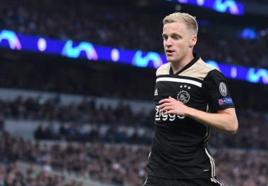 LONDON, ENGLAND - APRIL 30, 2019: Ajax 'tan Donny van de Beek Tottenham Hotspur (İngiltere) ve AFC Ajax (Hollanda) arasında oynanan 2018 / 19 UEFA Şampiyonlar Ligi yarı final maçında çekildi..