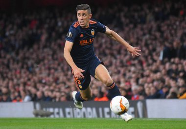 LONDON, ENGLAND - 2 Mayıs 2019: Valencia 'lı Gabriel Armando de Abreu Pauista, Arsenal FC (İngiltere) ve Valencia CF (İspanya) arasında oynanan 2018 / 19 UEFA Avrupa Ligi yarı final maçında çekilmiştir..