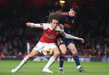 LONDON, ENGLAND - 2 Mayıs 2019: Arsenal 'li Matteo Guendouzi, Emirates Stadyumu' ndaki Arsenal FC (İngiltere) ve Valencia CF (İspanya) arasında oynanan 2018 / 19 UEFA Avrupa Ligi yarı final maçında çekilmiştir..