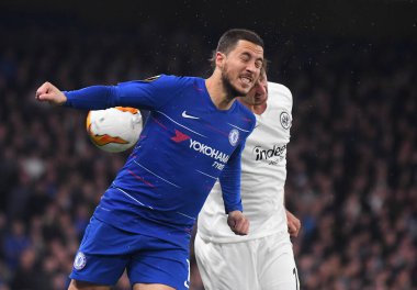 LONDON, ENGLAND - 9 Mayıs 2019: Chelsea Eden Hazard, Chelsea FC (İngiltere) ve Eintracht Frankfurt E.V. arasında oynanan 2018 / 19 UEFA Avrupa Ligi Yarı Finalleri 'nin ikinci ayağı sırasında resmedildi. (Almanya) Stamford Köprüsünde.
