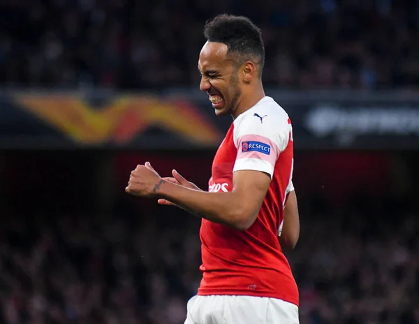 LONDON, ENGLAND - 2 Mayıs 2019: Arsenal 'li Pierre-Emerick Aubameyang, Emirates Stadyumu' ndaki Arsenal FC (İngiltere) ve Valencia CF (İspanya) arasında oynanan 2018 / 19 UEFA Avrupa Ligi yarı final maçında çekilmiştir..