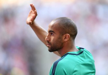 MADRID, İspanya - 1 Haziran 2019: Tottenham 'dan Lucas Moura, Wanda Metropolitano' daki Tottenham Hotspur (İngiltere) ile Liverpool FC (İngiltere) arasındaki 2018 / 19 UEFA Şampiyonlar Ligi Finali öncesinde çekilmiştir..