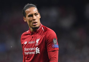 MADRID, İspanya - 1 Haziran 2019: Liverpool 'lu Virgil Van Dijk, Wanda Metropolitano' daki Tottenham Hotspur (İngiltere) ile Liverpool FC (İngiltere) arasındaki 2018 / 19 UEFA Şampiyonlar Ligi Finali sırasında çekilmiştir..