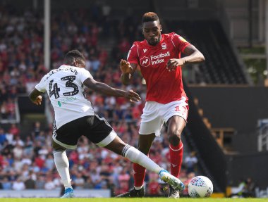LONDON, ENGLAND - 24 AĞUSTOS 2019: Sammy Ameobi, Craven Cottage 'da Fulham FC ve Nottingham Forest FC arasında oynanan 2019 / 20 EFL SkyBet Şampiyonası sırasında çekilmiştir..