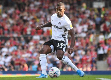 LONDON, ENGLAND - 24 AĞUSTOS 2019: İvan Cavaleiro Fulham 'da Fulham FC ile Nottingham Forest FC arasında oynanan 2019 / 20 EFL SkyBet Şampiyonası maçında çekildi..