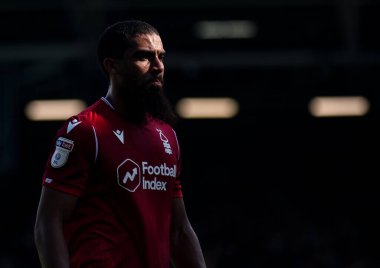LONDON, ENGLAND - 24 AĞUSTOS 2019: Lewis Grabban of Forest, Craven Cottage 'da Fulham FC ve Nottingham Forest FC arasında oynanan 2019 / 20 EFL SkyBet Şampiyonası maçı sırasında çekilmiştir..