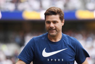Tottenham teknik direktörü Mauricio Pochettino, Tottenham Hotspur ve Newcastle United FC arasında oynanan 2019 / 20 Premier League maçı öncesinde Tottenham Hotspur Stadyumu 'nda çekilmiştir..