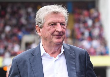 LONDON, ENGLAND - 31 AĞUSTOS 2019: Saray yöneticisi Roy Hodgson, Selhurst Park 'taki Crystal Palace FC ile Aston Villa FC arasında oynanan 2019 / 20 Premier Lig maçı öncesinde resmedildi..