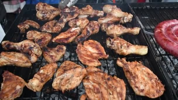 Video Alta Calidad Carne Pollo Cerdo Cocinada Una Parrilla Aire — Vídeos de Stock