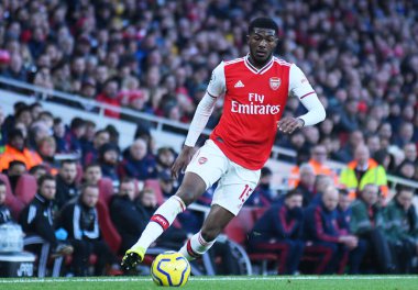 LONDON, ENGLAND - 18 Ocak 2020: Arsenal 'li Ainsley Maitland-Niles, Arsenal FC ile Sheffield United FC arasında oynanan 2019 / 20 Premier League maçı sırasında Emirates Stadyumu' nda çekilmiştir..