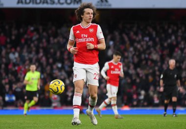 LONDON, ENGLAND - 18 Ocak 2020: Arsenal 'den David Luiz, Emirates Stadyumu' nda Arsenal FC ile Sheffield United arasında oynanan 2019 / 20 Premier League maçı sırasında çekilmiştir..