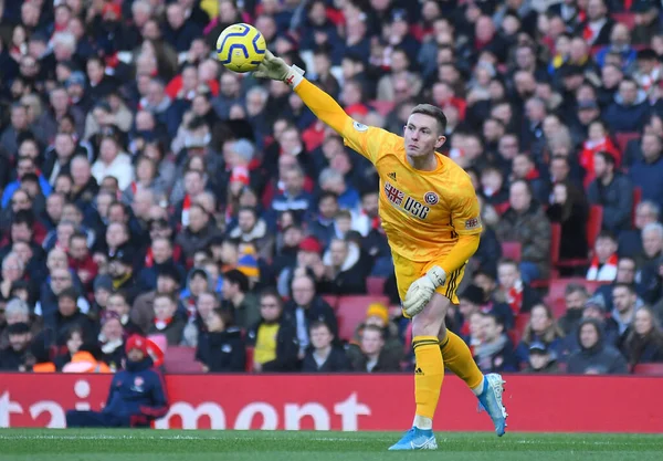 LONDON, ENGLAND - 18 Ocak 2020: Sheffield 'den Dean Henderson, Arsenal FC ile Sheffield United arasında oynanan 2019 / 20 Premier League maçı sırasında Emirates Stadyumu' nda çekilmiştir..