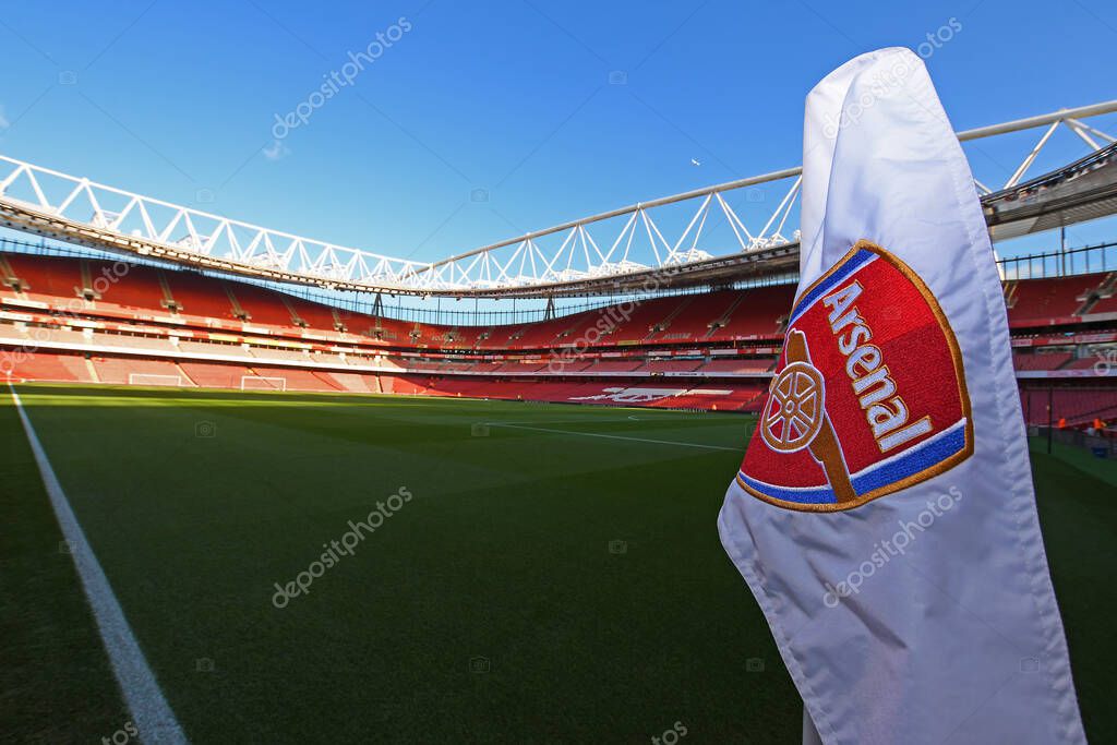 LONDON, ENGLAND - JANUARY 18, 2020: A corner flag with Arsenal crest pictured ahead of the 2019/20 Premier League game between Arsenal FC and Sheffield United FC at Emirates Stadium.