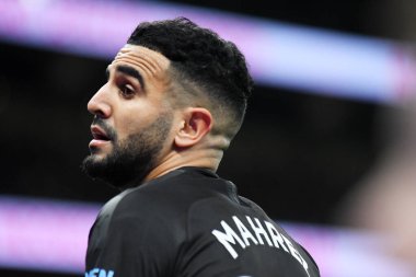 LONDON, ENGLAND - 2 Şubat 2020: Tottenham Hotspur ile Manchester City arasındaki 2019 / 20 Premier Lig maçı sırasında Tottenham Hotspur Stadyumu 'nda çekilen Riyad Mahrez.