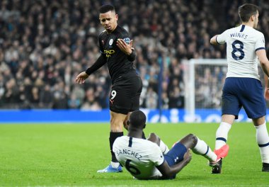 LONDON, ENGLAND - 2 Şubat 2020: Gabriel Jesus of City Tottenham Hotspur ile Manchester City arasında oynanan 2019 / 20 Premier League maçı sırasında Tottenham Hotspur Stadyumu 'nda çekilmiştir..