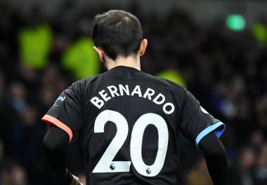 LONDON, ENGLAND - 2 Şubat 2020: Tottenham Hotspur ile Manchester City arasındaki 2019 / 20 Premier Lig maçı sırasında Tottenham Hotspur Stadyumu 'nda çekilmiş olan Bernando Silva.