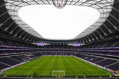 LONDON, ENGLAND - 2 Şubat 2020: Tottenham Hotspur Stadyumu 'nda Tottenham Hotspur ile Manchester City arasında oynanan 2019 / 20 Premier Lig maçı öncesinde çekilen yeni Tottenham Hotspur Stadyumu' nun genel görünümü.