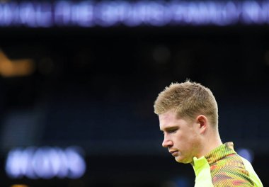 LONDON, ENGLAND - 2 Şubat 2020: Tottenham Hotspur ile Manchester City arasındaki 2019 / 20 Premier Lig maçından önce Tottenham Hotspur Stadyumu 'nda Kevin De Bruyne.