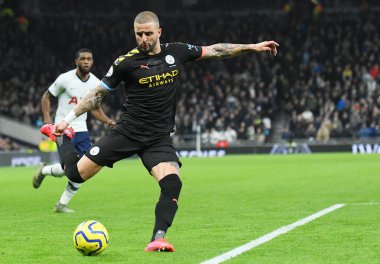 LONDON, ENGLAND - 2 Şubat 2020: Kyle Walker of City Tottenham Hotspur ile Manchester City arasında oynanan 2019 / 20 Premier League maçı sırasında çekilmiştir..