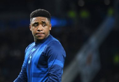 LONDON, ENGLAND - 19 Şubat 2020: Tottenham 'dan Steven Bergwijn, Tottenham Hotspur Stadyumu' nda Tottenham Hotspur ve RB Leipzig arasında oynanan 2019 / 20 UEFA Şampiyonlar Ligi karşılaşmasının ilk ayağı öncesinde resmedildi..