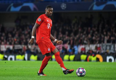 LONDON, ENGLAND - 26 Şubat 2020: Bayern 'den David Alaba, Stamford Bridge' de Chelsea FC ve Bayern Münih arasında oynanan 2019 / 20 UEFA Şampiyonlar Ligi 16..