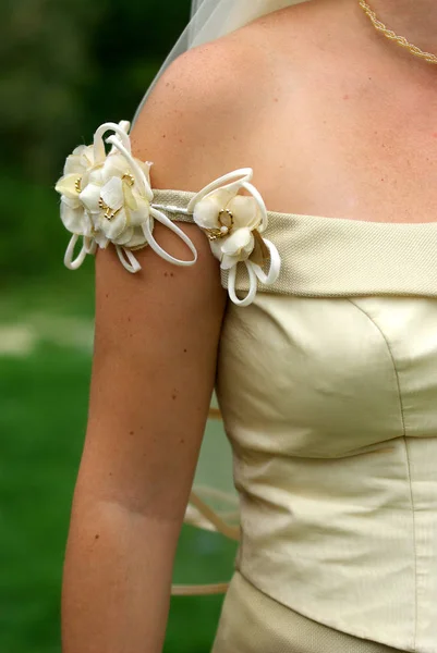 Decoraciones Cordones Flores Arabescos Perlas Embellecen Vestido Novia Día Más — Foto de Stock