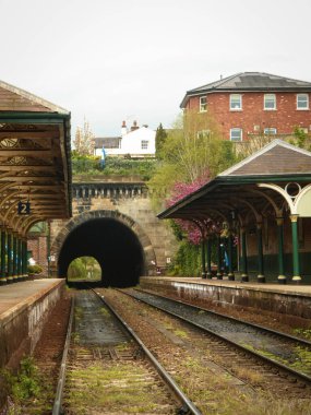 Knaresborough, İngiltere 'deki boş tren istasyonu.