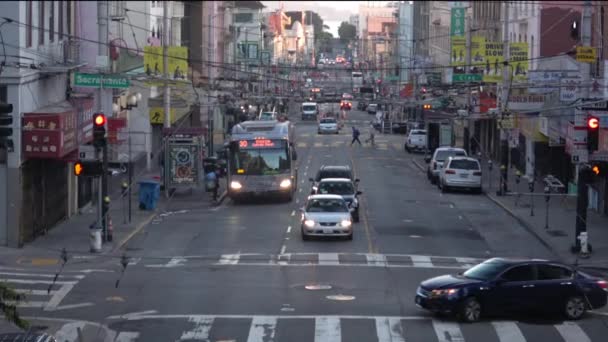 San Francisco Daki Çin Mahallesi Nde Stockton Caddesinde Sabah Trafiği — Stok video