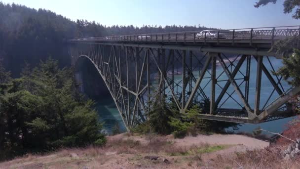 Deception Pass Bridge Sull Isola Whitbey Nello Stato Washington — Video Stock