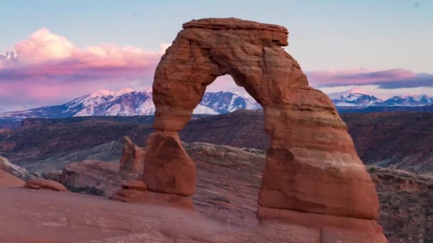 Puesta Sol Delicado Arco Parque Nacional Arches — Vídeo de stock