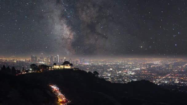 Los Angeles Skyline Nachts Gezien Vanaf Heuvels Boven Griffith Observatory — Stockvideo
