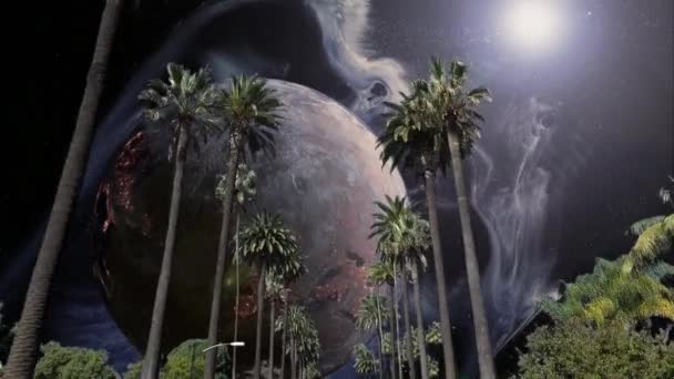 Velká Rotující Planeta Nad Bulvárem Palem Futuristickém Světě — Stock video