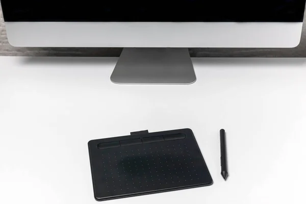Área Trabalho Com Computador Desktop Tablet Gráfico Para Designer Tela — Fotografia de Stock