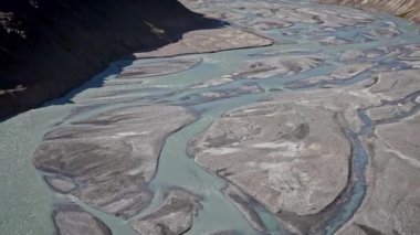 Spiti Vadisi 'nde nehir kavşağı olan güzel bir vadi. Yukarı Eğil