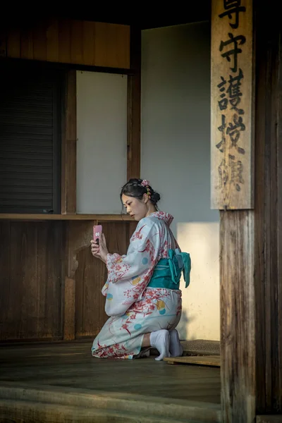 Japonya Kanazawa Bir Sokak Pazarında Tipik Bir Shinto Keşişi — Stok fotoğraf