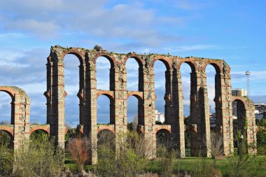 İspanya 'nın Merida şehrinde eski bir viyadük