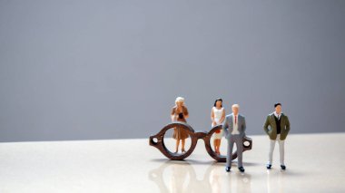 Erkekler ve kadınlar hakkında önyargılı bir görüş