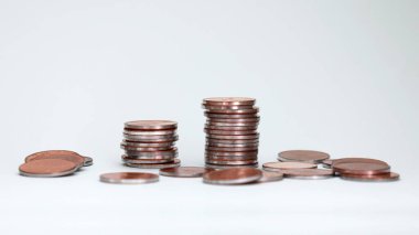 Bozuk para yığınının yakın plan görüntüsü.