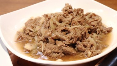 Soya soslu bir tabak et..