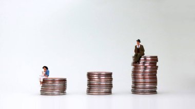 Kariyer molası vermiş kadınların haksız muamele konsepti.