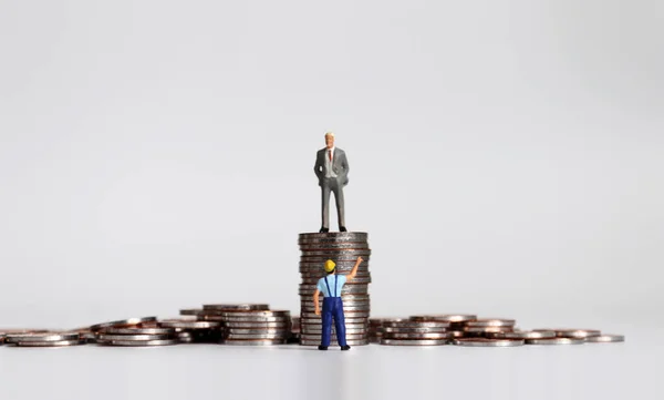 Miniature People Coins Concepts Antagonism Employer Employed — Stock Photo, Image