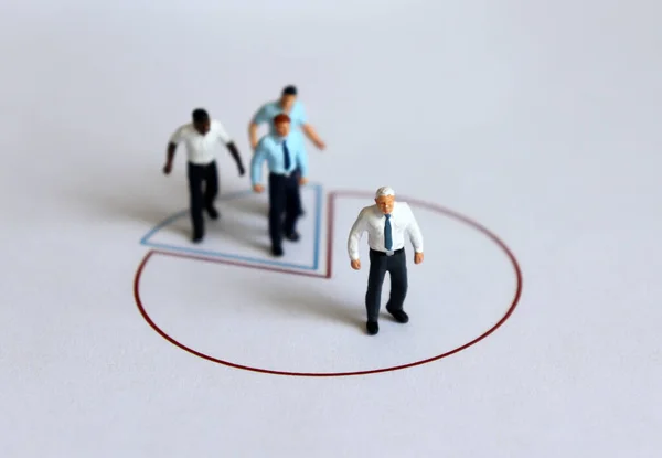 Persone Miniatura Piedi Grafico Cerchio — Foto Stock