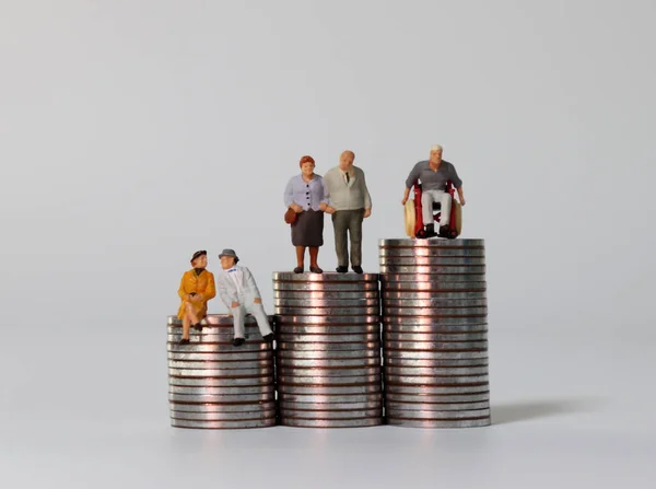 Old Age Miniature People Pile Coins — Stock Photo, Image