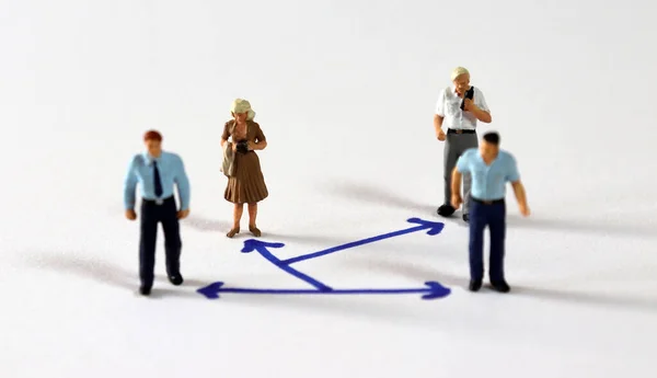 Miniature People Standing Distance Each Other Concept Social Distancing — Stock Photo, Image