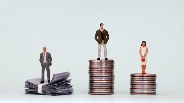 Concepto Brecha Entre Salarios Promociones Dentro Una Empresa — Foto de Stock